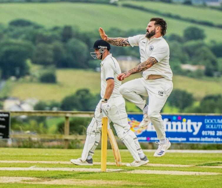 Craig Williamson - in action with the ball